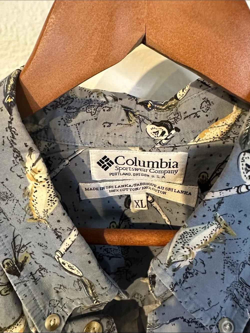 VTG 100% Cotton Columbia Men’s Short-Sleeve Button-Down Shirt
